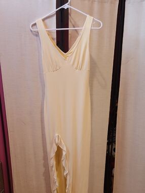 Sleeveless V-Neck Cream Maxi Dress with Front Ruffle
